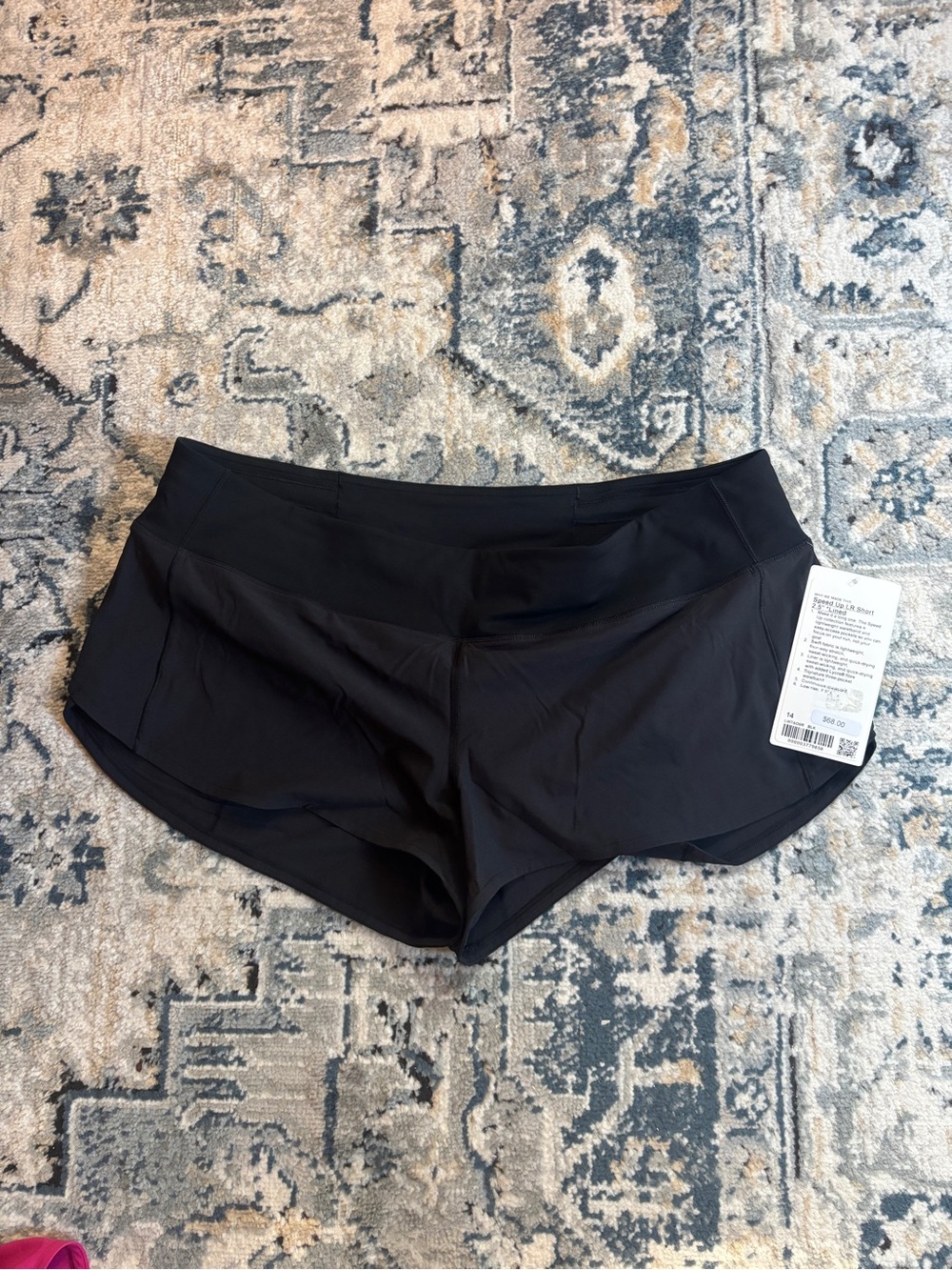 lululemon athletica Black Women's Shorts Speed Up LR